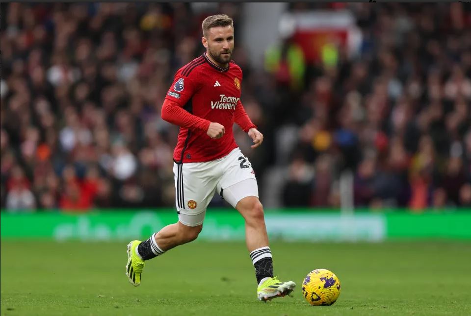 an Utd đang phải đối mặt với cuộc khủng hoảng ở hàng hậu vệ, khi Luke Shaw không tham gia chuyến du đấu trước mùa giải tại Mỹ 